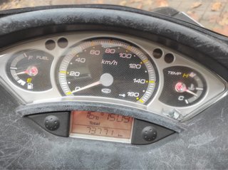 Maxi Scooter Yamaha Plata