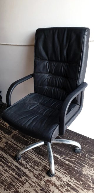 SILLA DE OFICINA CON TRANSPORTE INCLUIDO