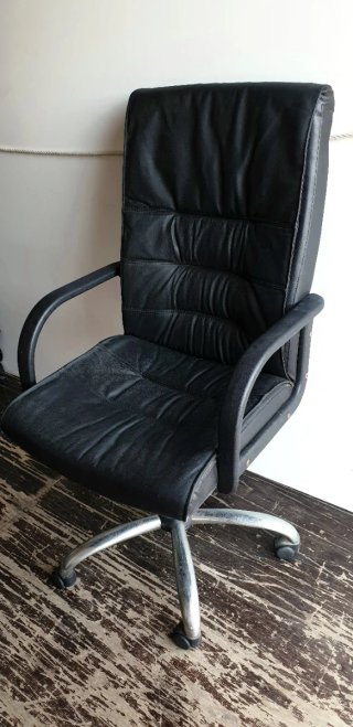 SILLA DE OFICINA CON TRANSPORTE INCLUIDO