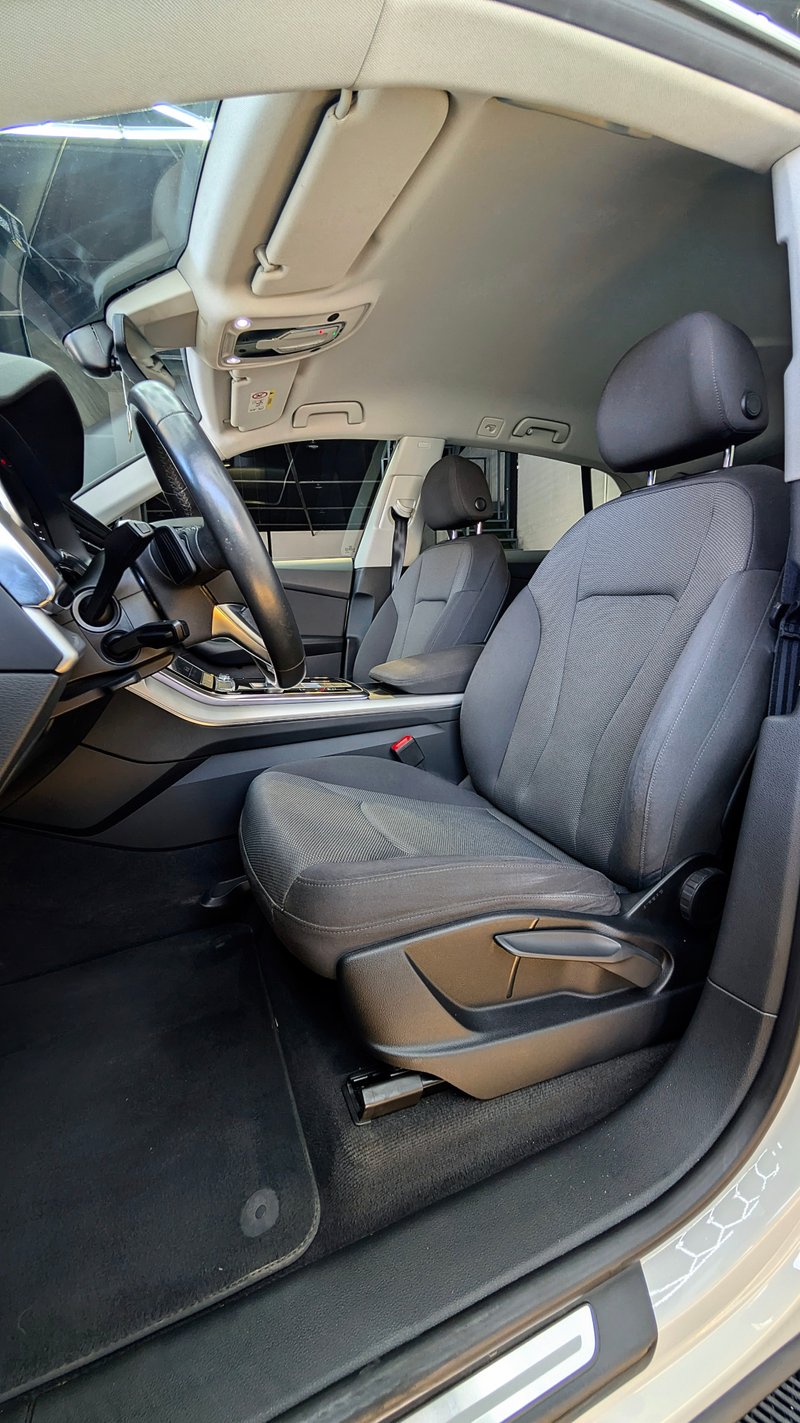 Audi Q8 2021, foto 5