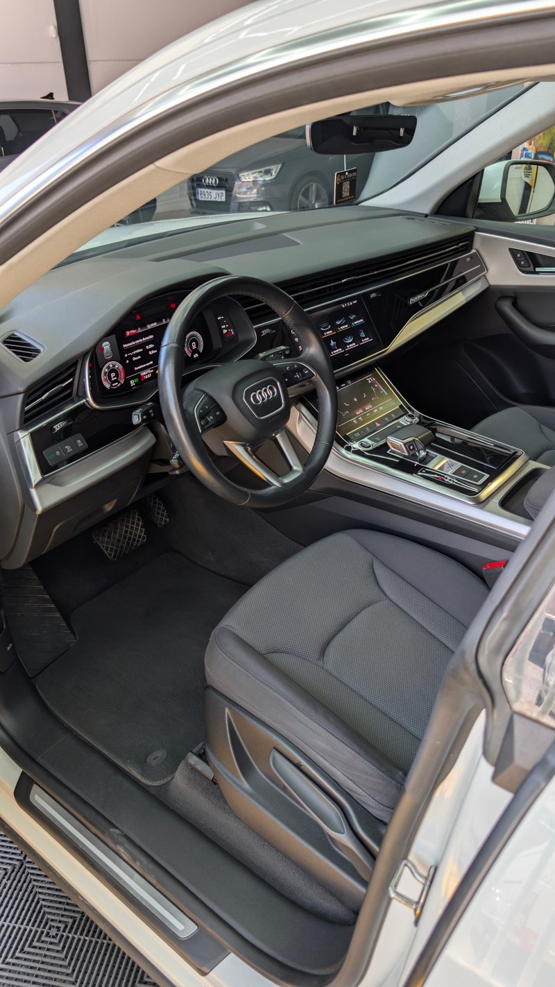 Audi Q8 2021, foto 4