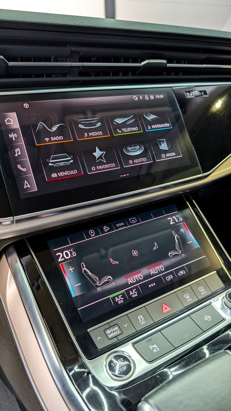 Audi Q8 2021, foto 14