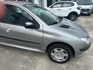Peugeot 206 2004