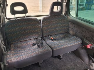 Asientos traseros Nissan Serena