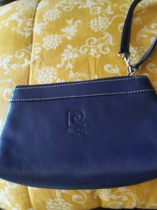 Bolsito de mano Pierre Cardin azul 22x14 cm
