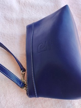 Bolsito de mano Pierre Cardin azul 22x14 cm