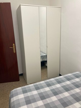 Alquilo habitacion en el prat
