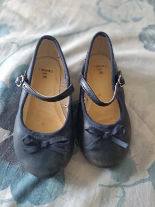 Zapatos niña Sfera charol talla 25