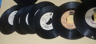 RACCOLTA DI CIRCA 220 dischi 45 giri vinile