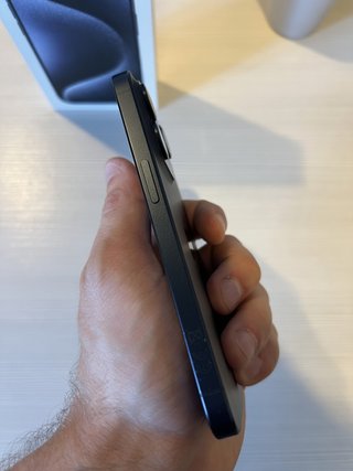 iPhone 15 Pro 128GB Black Titanium - Como Nuevo