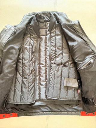 Giacca Dainese in pelle taglia 56