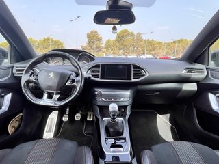 Peugeot 308 2016
