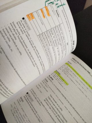 PHP y MySQL domine el desarrollo de un sitio we...