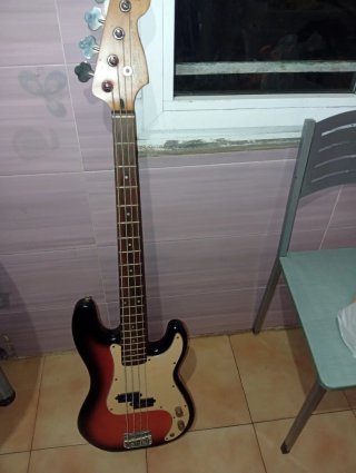 Bajo Eléctrico Squier Precision Bass Vintage