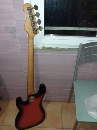 Bajo Eléctrico Squier Precision Bass Vintage
