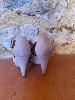 Sandalias de tacón beige