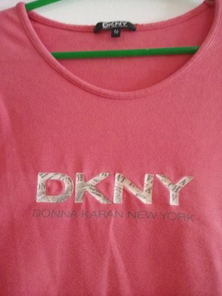 Camiseta DKNY manga larga rosa talla S
