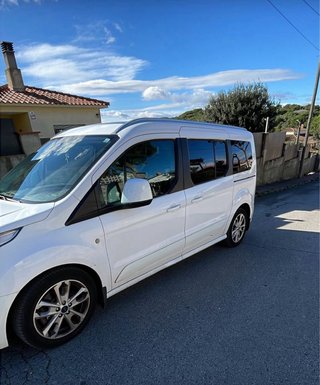 Ford Grand Tourneo Connec 2015