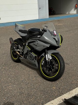 YAMAHA R6 AÑO 2009  A TODA PRUEBA .