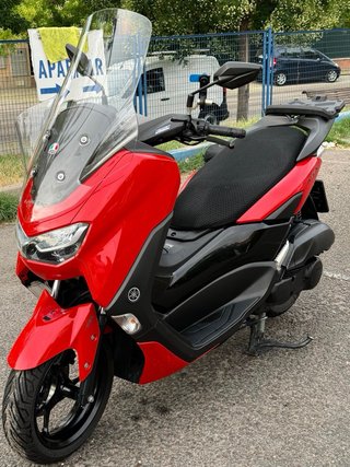 Yamaha N-max 125cc Scooter