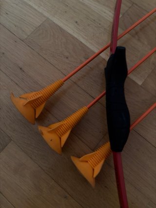 Diana, arco y 3 flechas