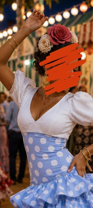 Traje de flamenca corto lunares