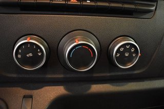 Renault Master VOLQUETE CAJA ABIERTA 3.5T L2 2.3 DCI 135 CV BASCULANTE HIDRÁULICO