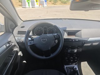 Opel Astra 2012