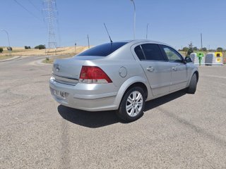 Opel Astra 2012