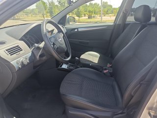 Opel Astra 2012