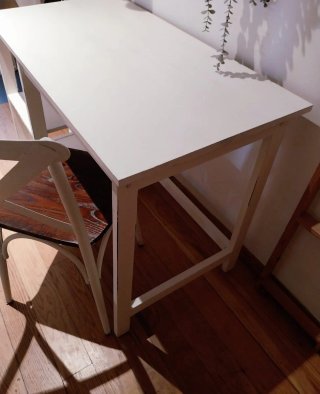Escritorio y Silla de Madera Blanca