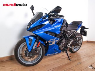 SUZUKI GSX-8R