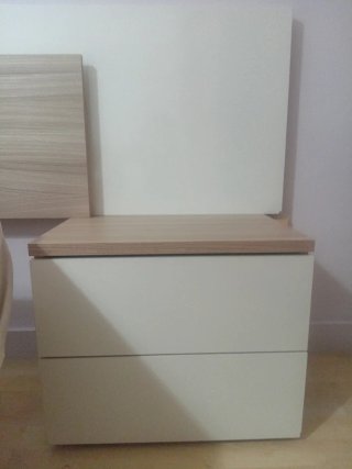 Cabezal de cama con mesitas de noche