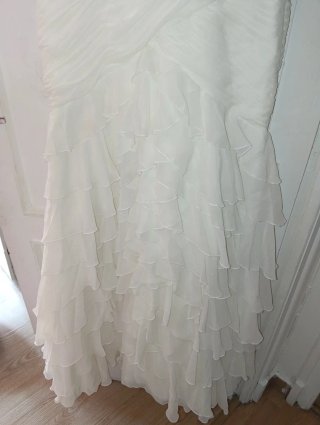Vestido de Novia Blanco con Volantes
