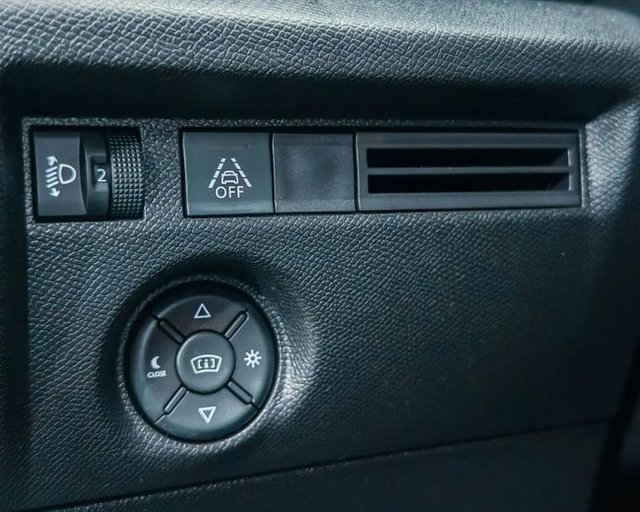 Citroën C4 1.5 Blue-HDi Shine 131CV
