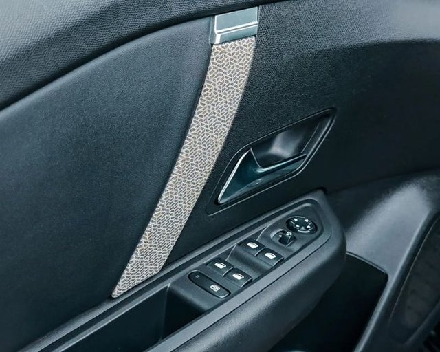 Citroën C4 1.5 Blue-HDi Shine 131CV