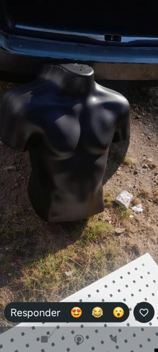 Maniquí Torso Hombre Negro