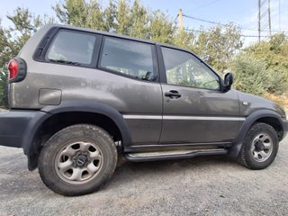 Nissan Terrano II