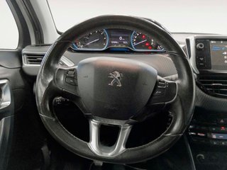 Peugeot 2008 e-HDI 115 Allure 84 kW (115 CV)