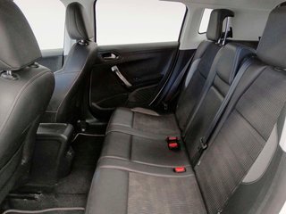Peugeot 2008 e-HDI 115 Allure 84 kW (115 CV)