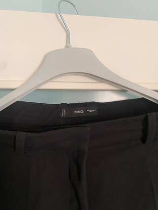 Pantalón vestir negro Mango Talla M
