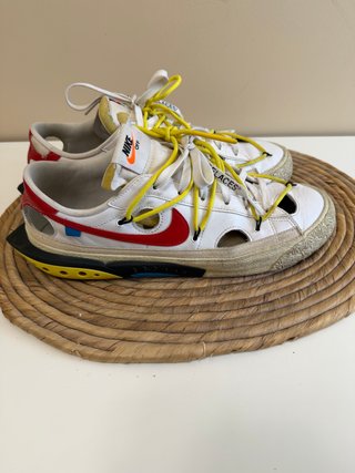Nike Blazer Low Off-White en rojo