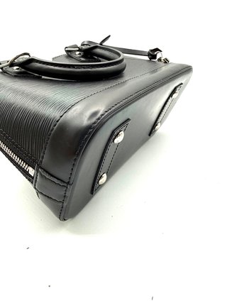 Louis Vuitton Alma Negra
