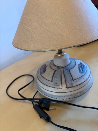 Lámpara de mesa cerámica rústica