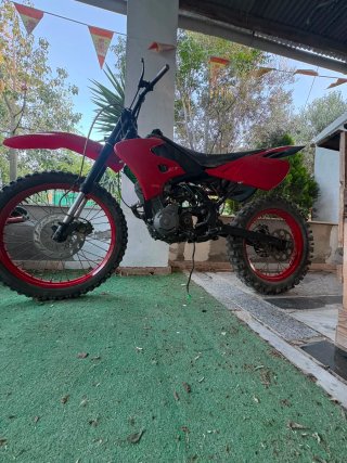 Moto 125cc para restaurar precio negociable