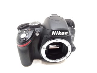 E63929-0 CAMARA DIGITAL REFLEX NIKON D3200