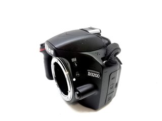 E63929-0 CAMARA DIGITAL REFLEX NIKON D3200