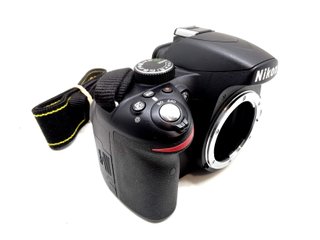 E63929-0 CAMARA DIGITAL REFLEX NIKON D3200