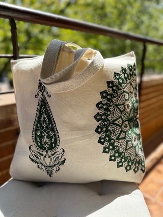 Bolso de tela hecho a mano con estampado Ghalamkar