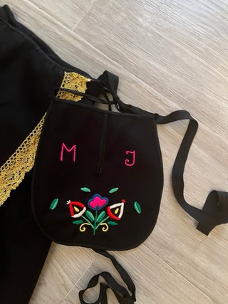 Traje Regional Bordado Negro Multicolor